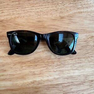 Ray-Ban Dark Frame Sunglasses